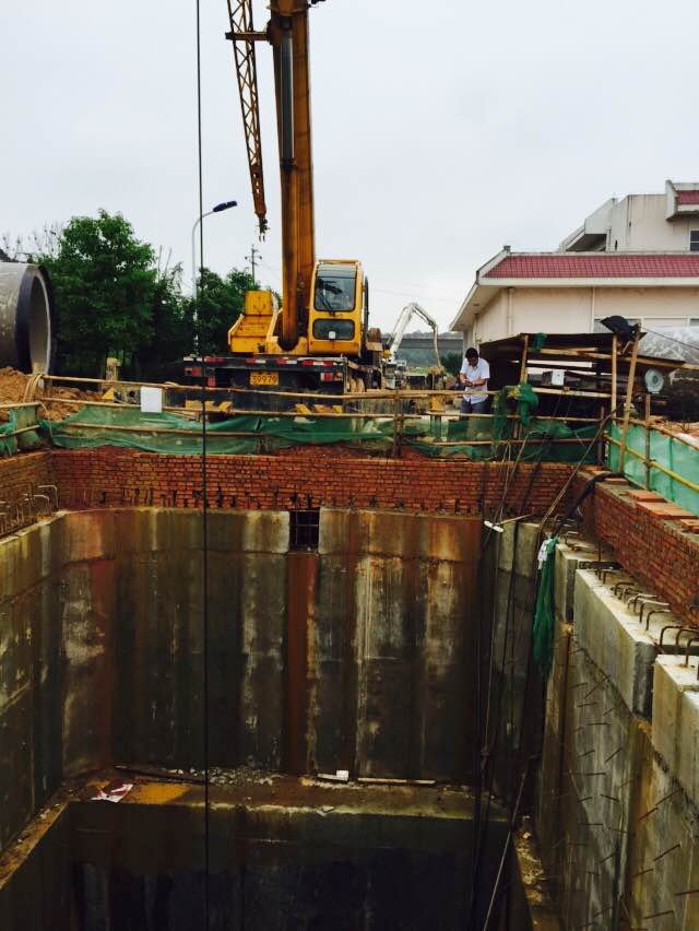 湖南长沙星沙污水处理顶管施工现场